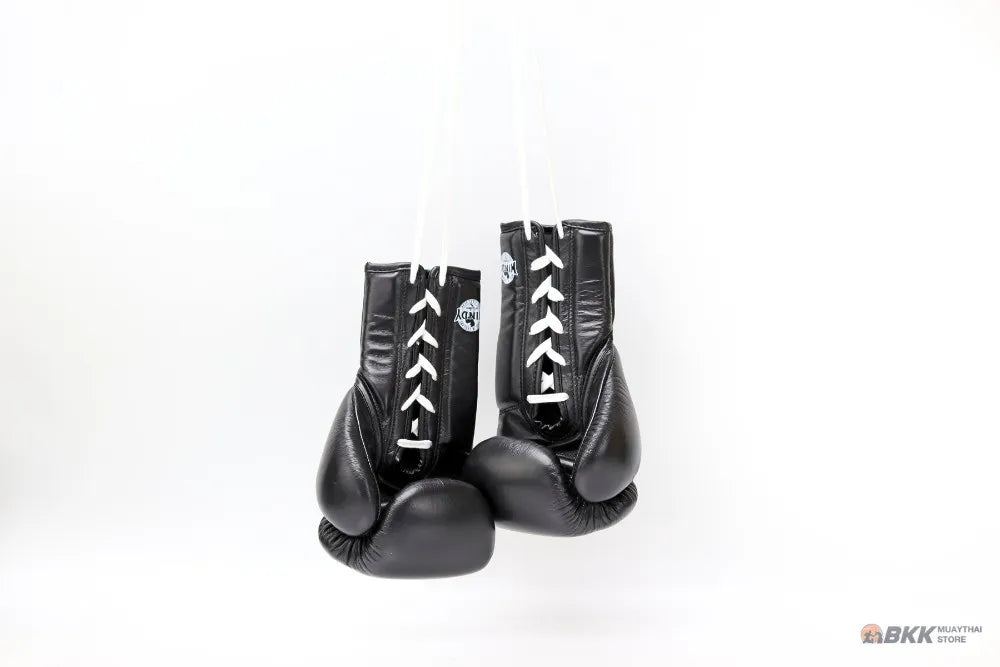 Windy Classic Lace Up