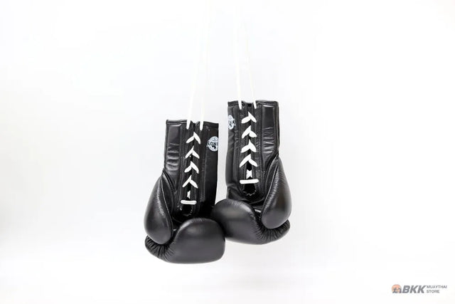 Windy Classic Lace Up